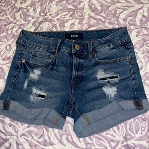 Aero Low Rise Shorts size 6